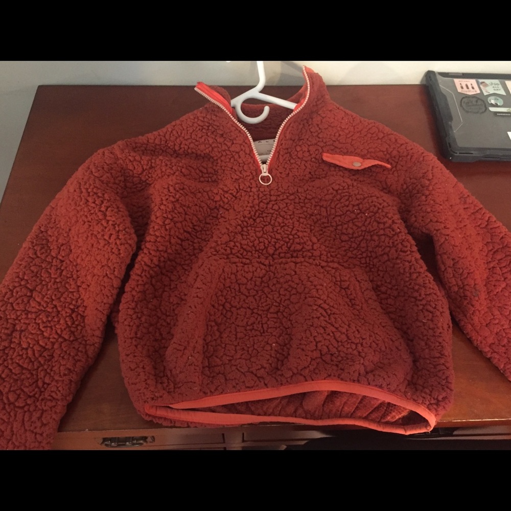 sweatshirt